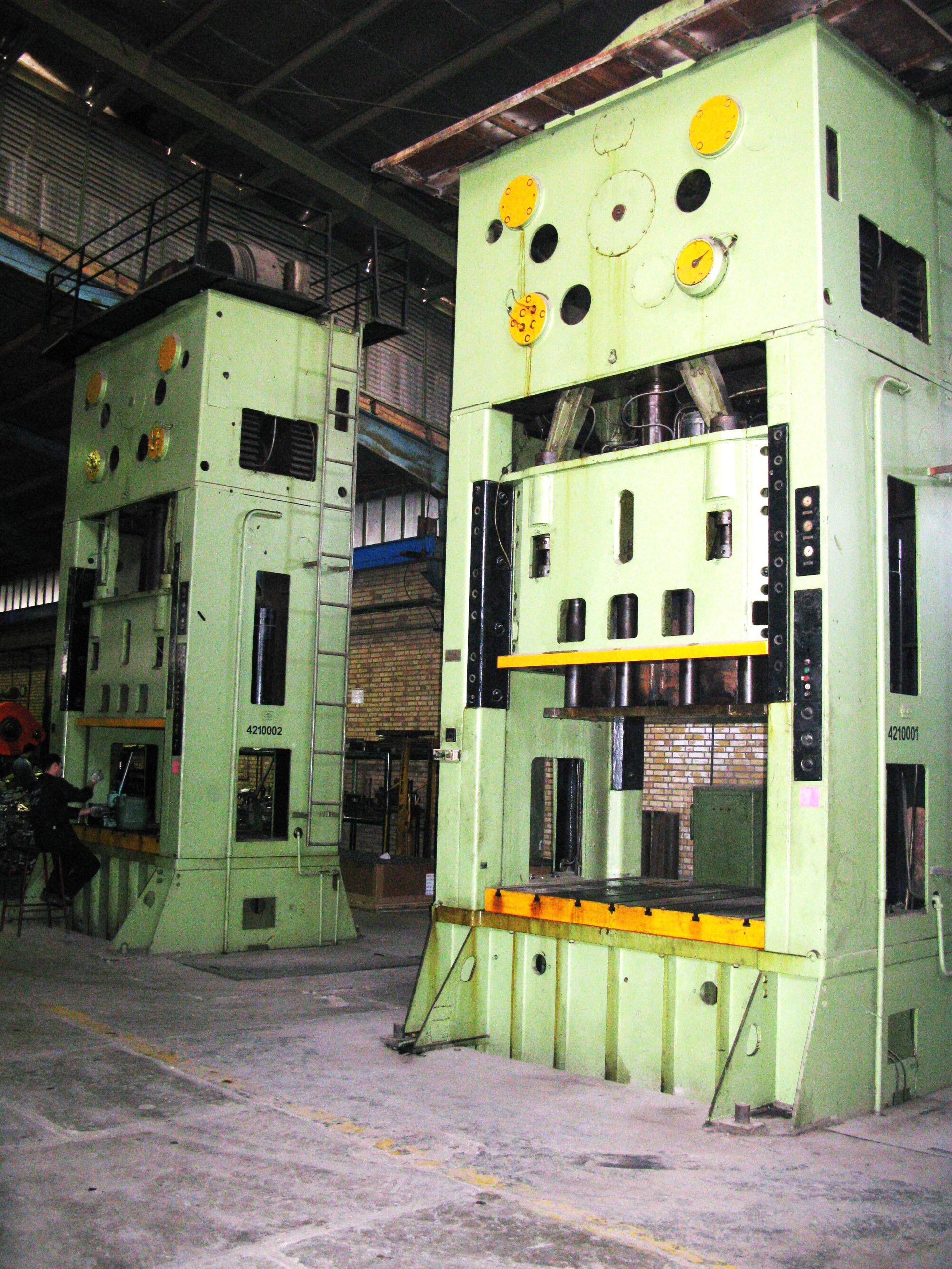 پرسکاری و قطعات فورجی